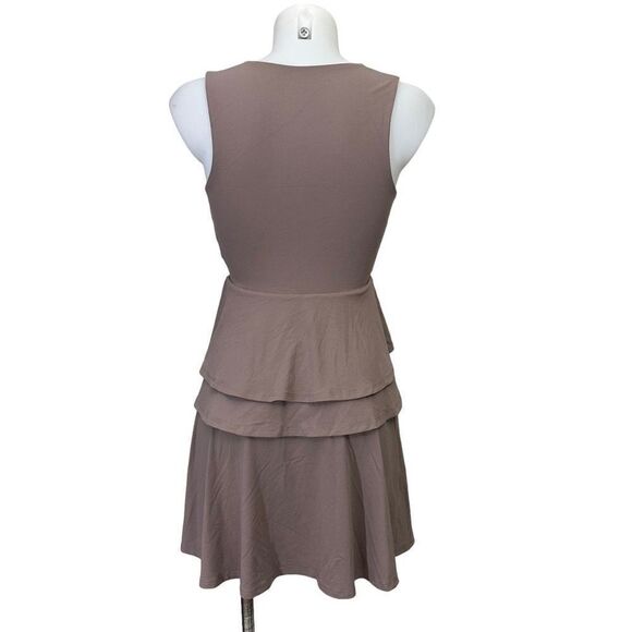 SUSANA MONACO Beige Tiered Ruffle Fit & Flare Short Dress, V neck size small NEW - Picture 4 of 8